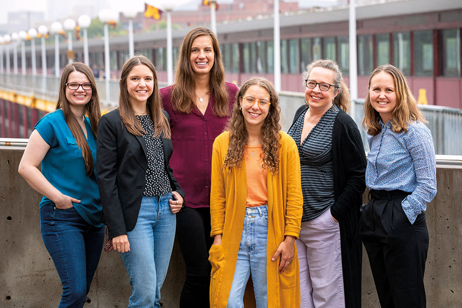 Michelle Sonnenberger, Maria Masotti, Rachel Zilinskas, Sara Samorodnitsky, Marta Shore, and Lillian Haine. 